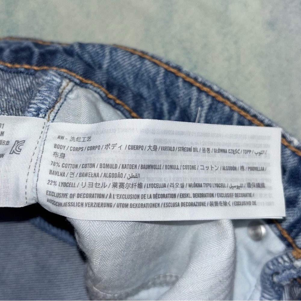 Abercrombie Curve Love High Rise Loose Jean in Dark Two Tone size 6 / 28 - Picture 7 of 7